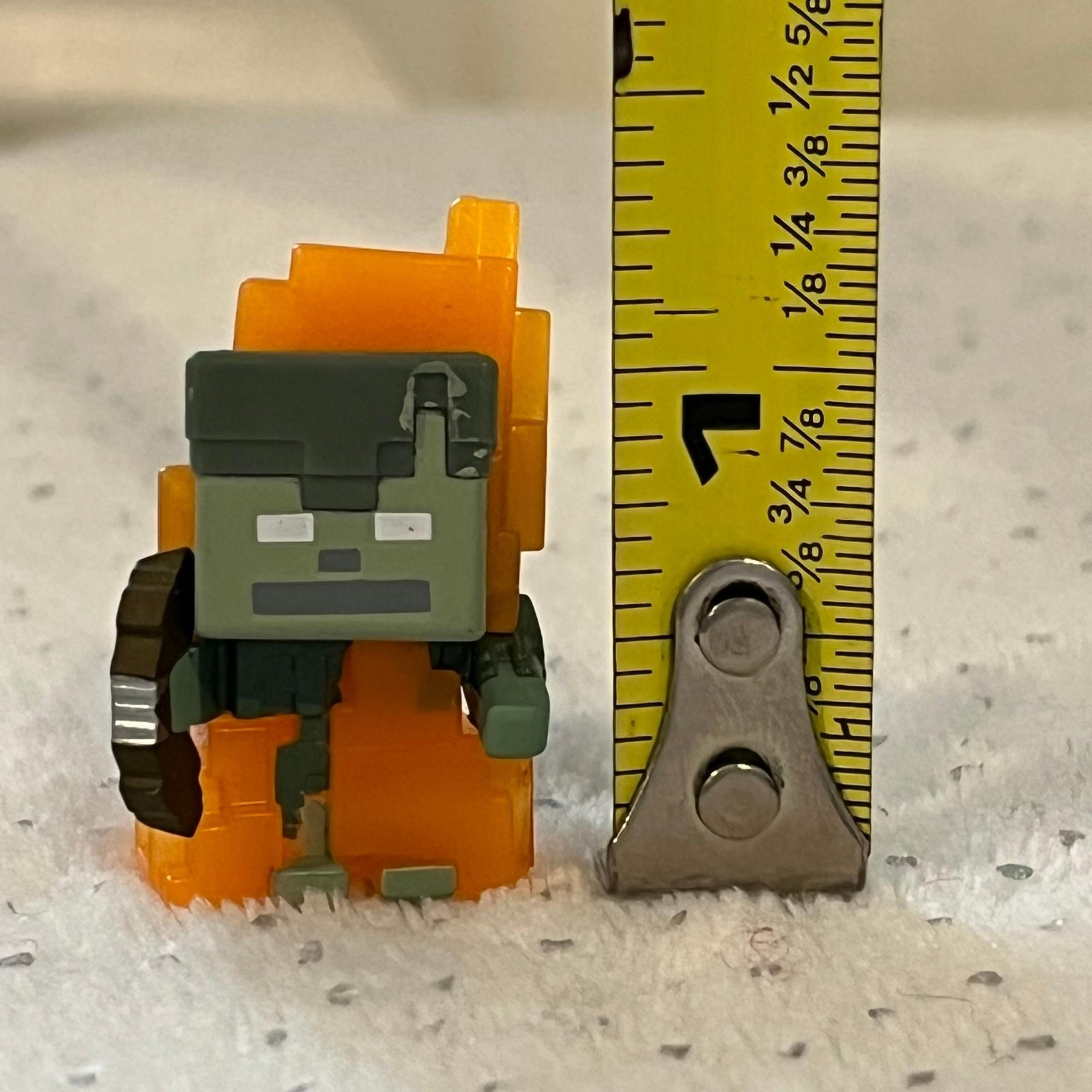 Mattel Minecraft Stray on Fire Ice Series Mini Figure Mojang