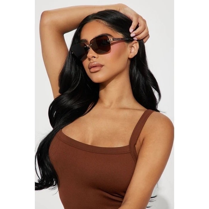 90s Babe Round Frame Rhinestone Detail Rimless Frame Sunglasses Brown