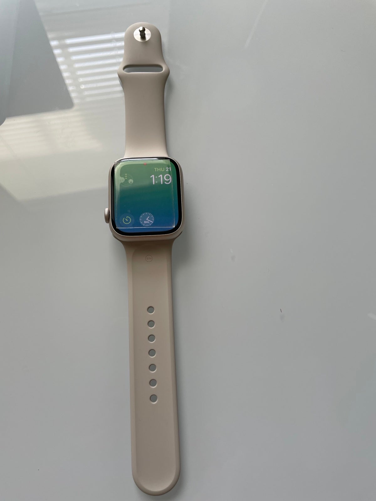 New Starlight Apple Watch 7 GPS + Cellular, 45mm Starlight Aluminum Case