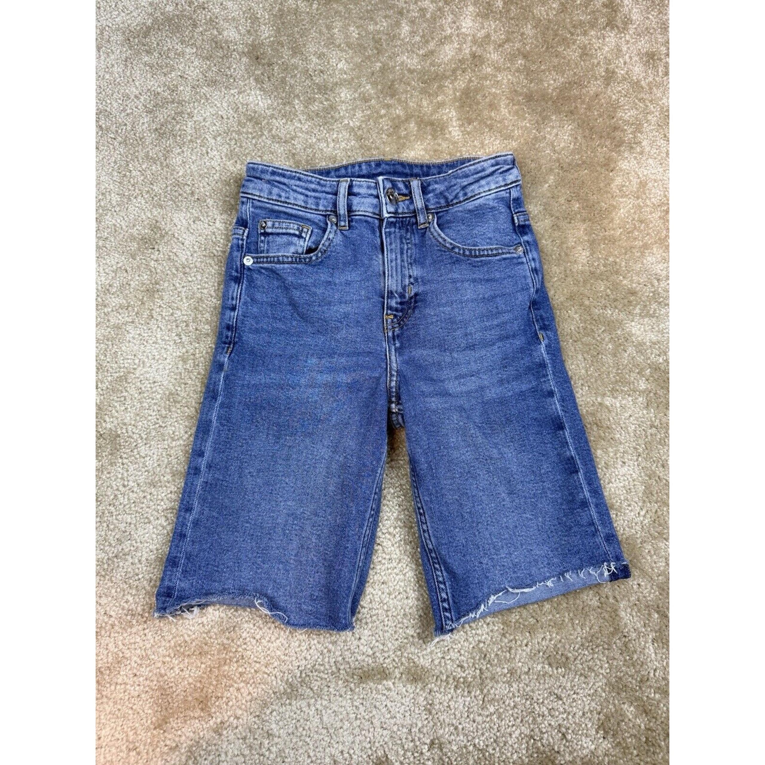 H&M Divided Stretch Bermuda Shorts Raw Hem Size 2 Women’s Blue Denim A125