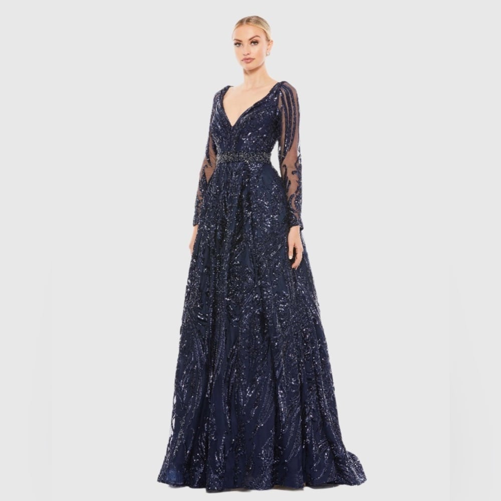 Size 6 MAC DUGGAL 67113 NWOT Long Sleeve Embellished Evening Gown