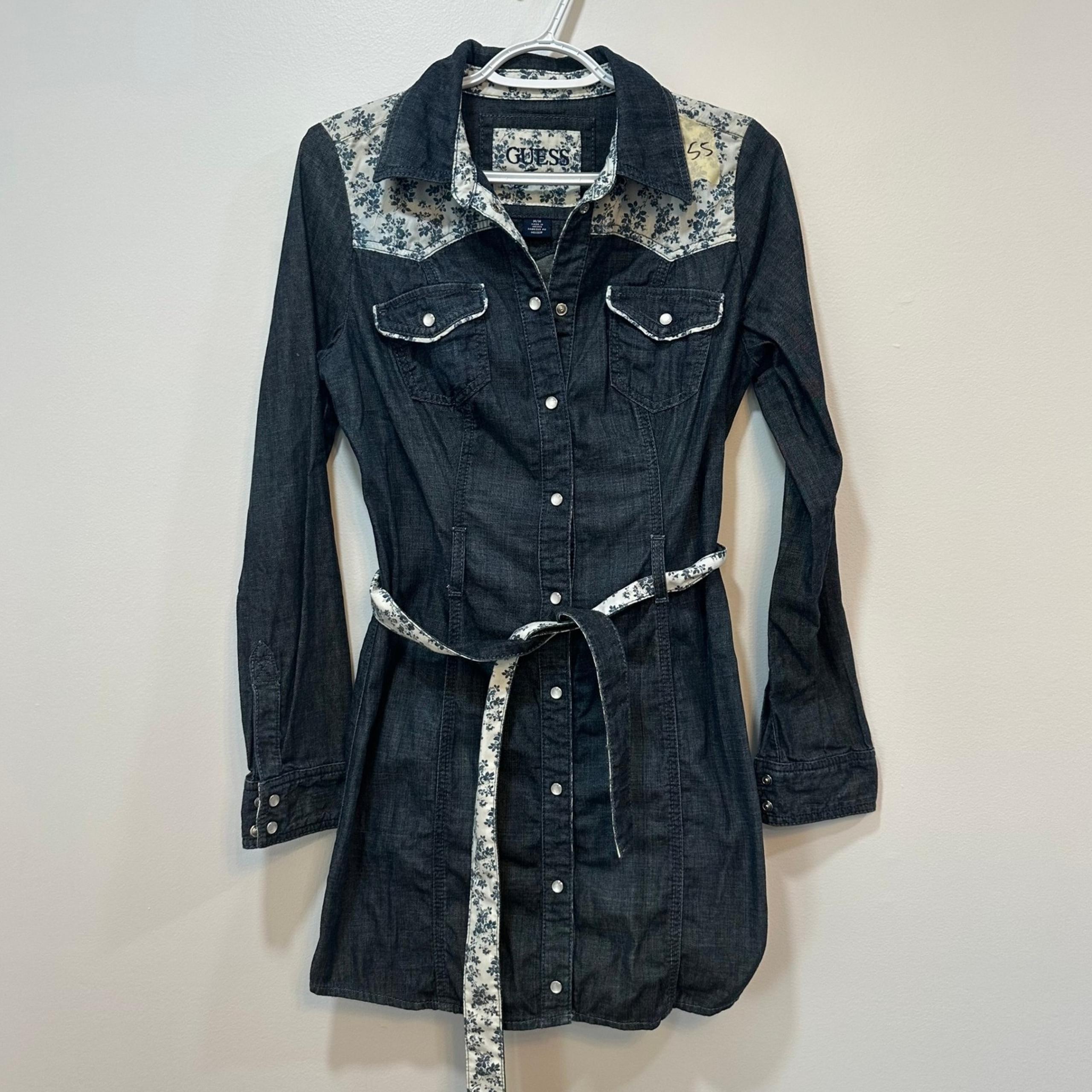 GUESS Womens Denim Dress Medium Floral Pearl Snap Button Western Cottage Belt