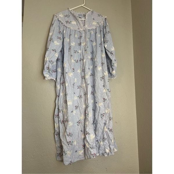 Vintage Lanz of Salzburg long granny nightgown cottagecore flannel M Birds