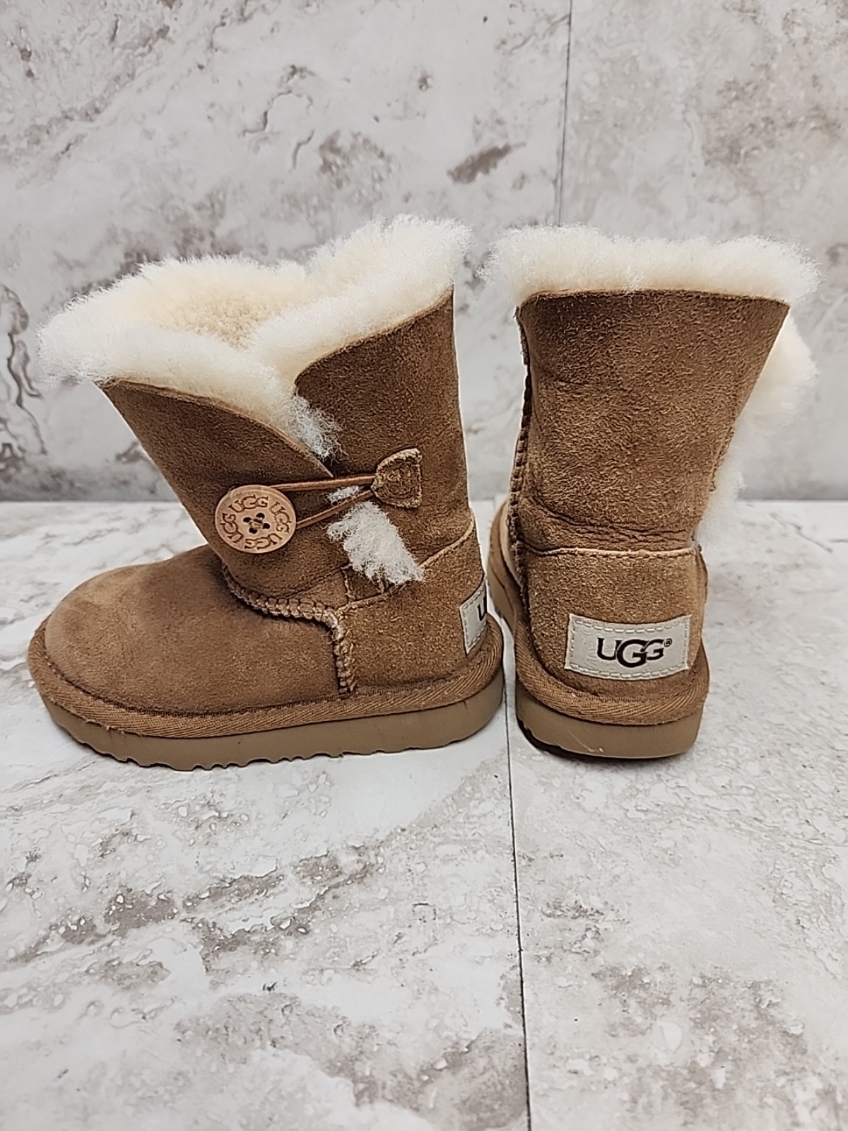 UGG Bailey Button II Kids Boot, Tan Suede, Toddlers Size 7 US