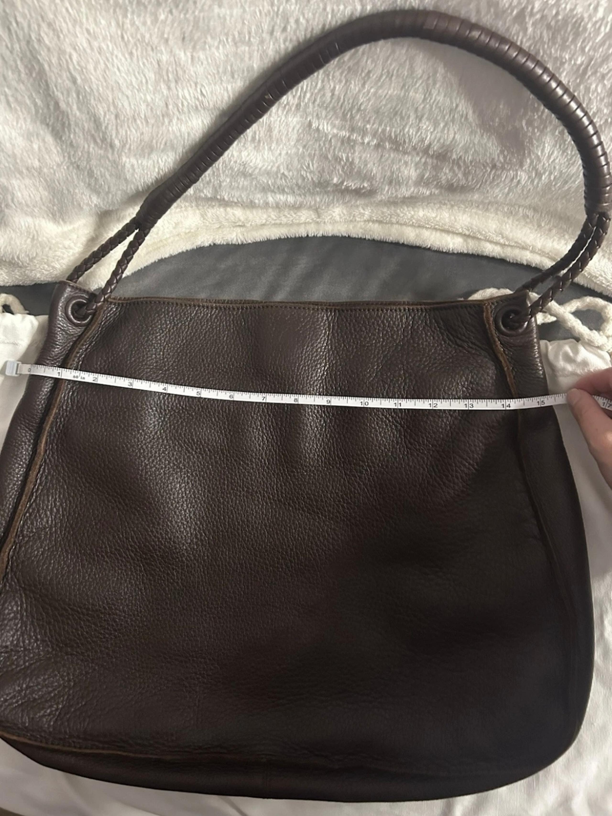 AUTHENTIC VINTAGE BOTTEGA VENETA chocolate brown GM shoulder bag