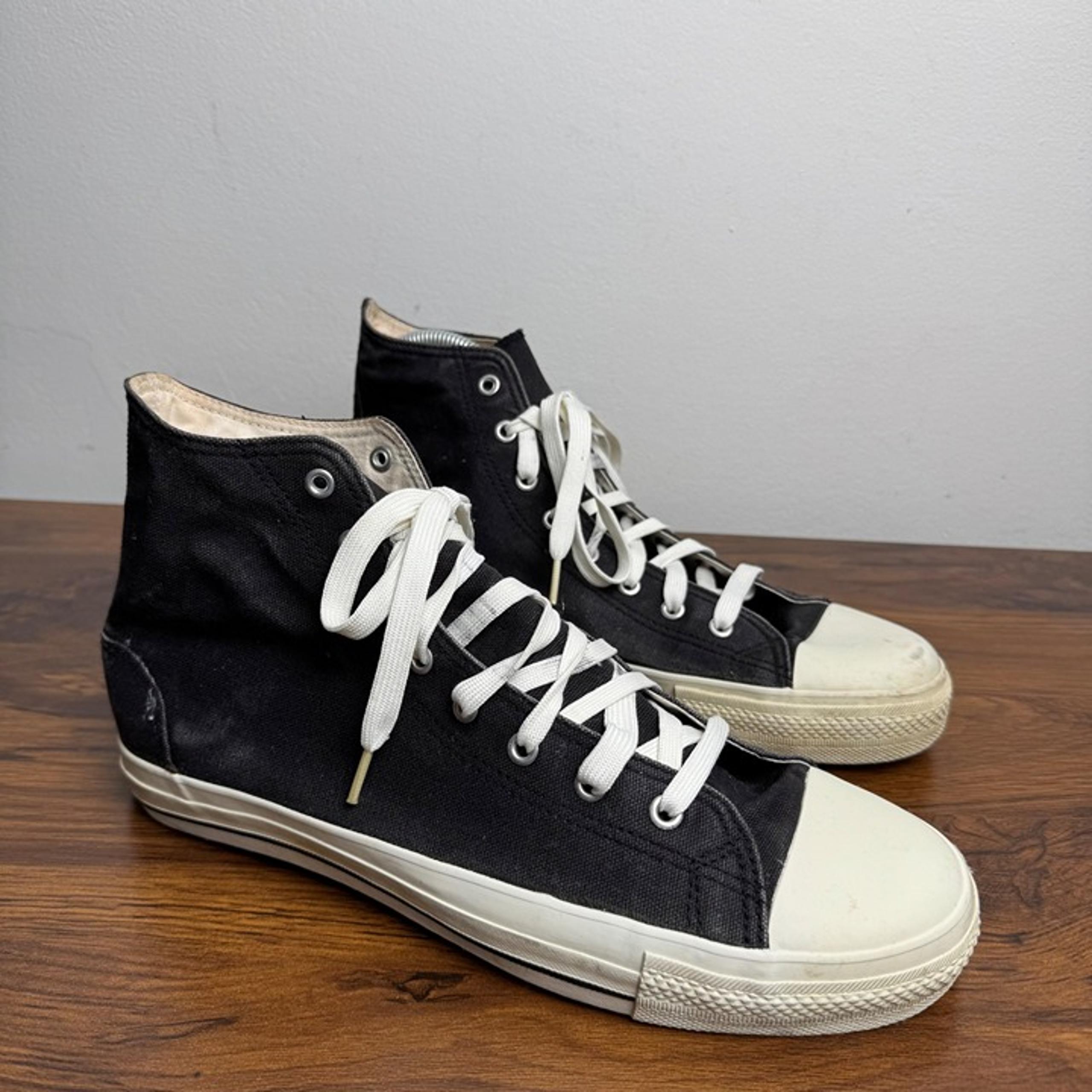 Mens Demonia Black and White Chuck Taylor Shoes Size 11