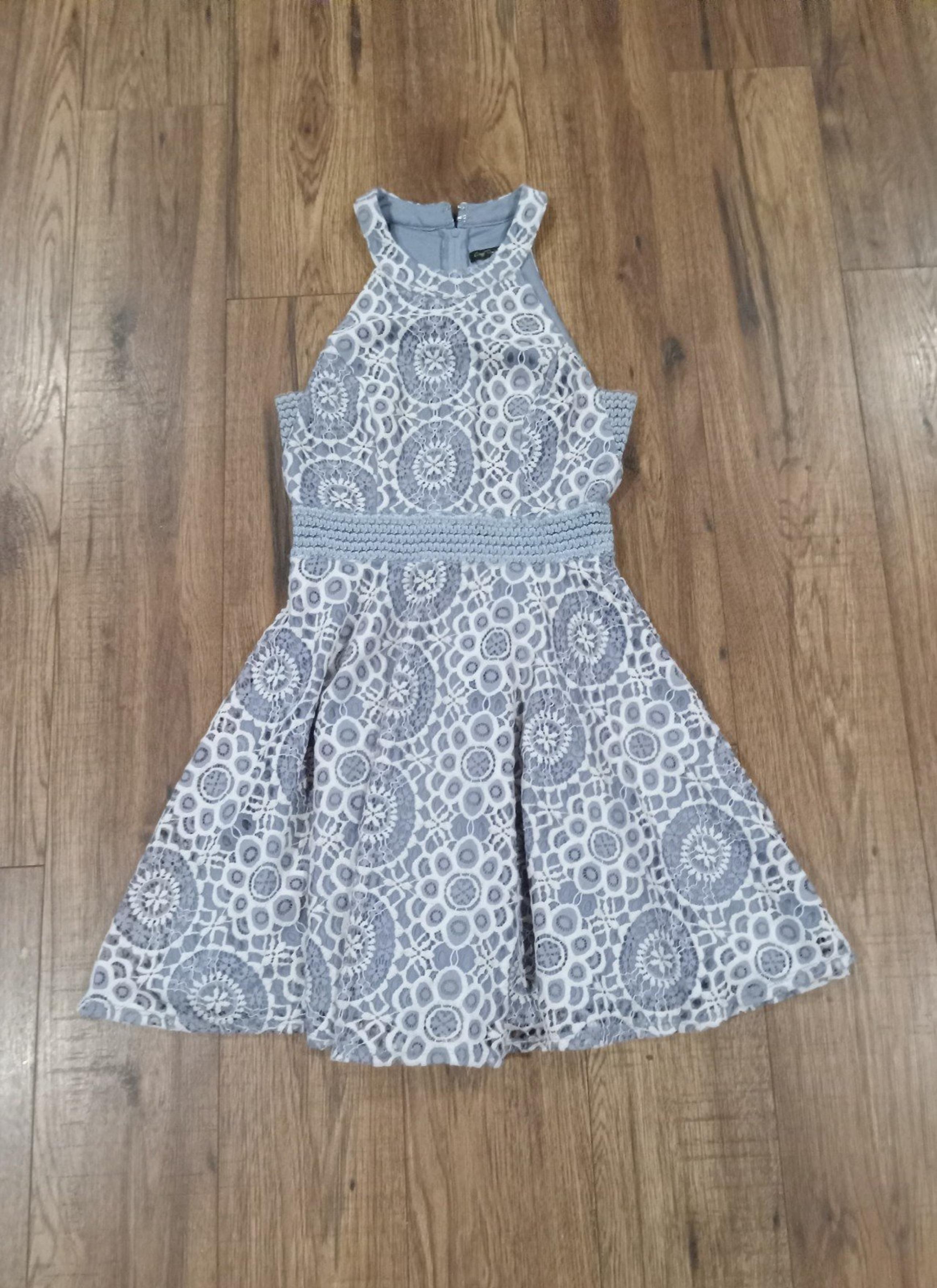 Dress, med