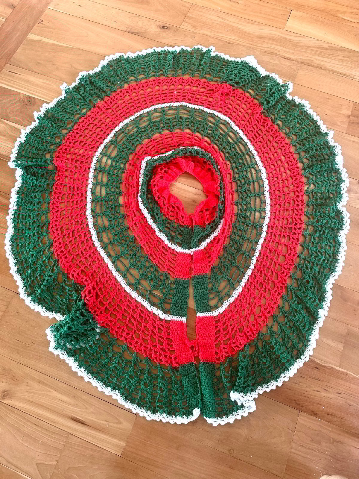 Vintage Christmas Tree Skirt Handmade Crochet Red Green White Pattern