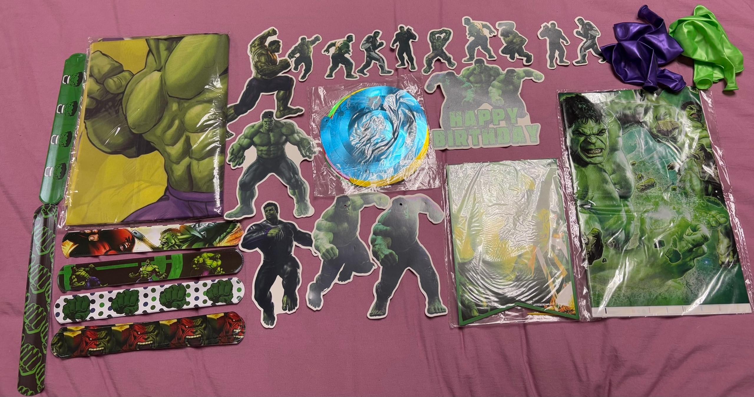 Marvel Hulk birthday party decorations and gift bag supplies