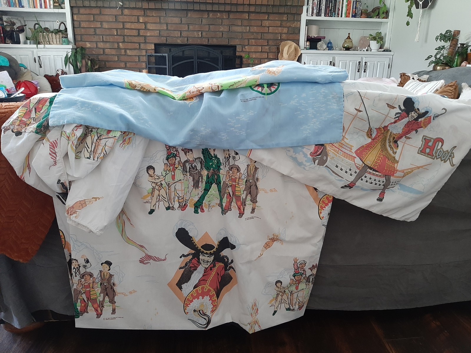 Vintage 90s kids nostalgic hook twin sheet and pillow set peterpan Disney htf
