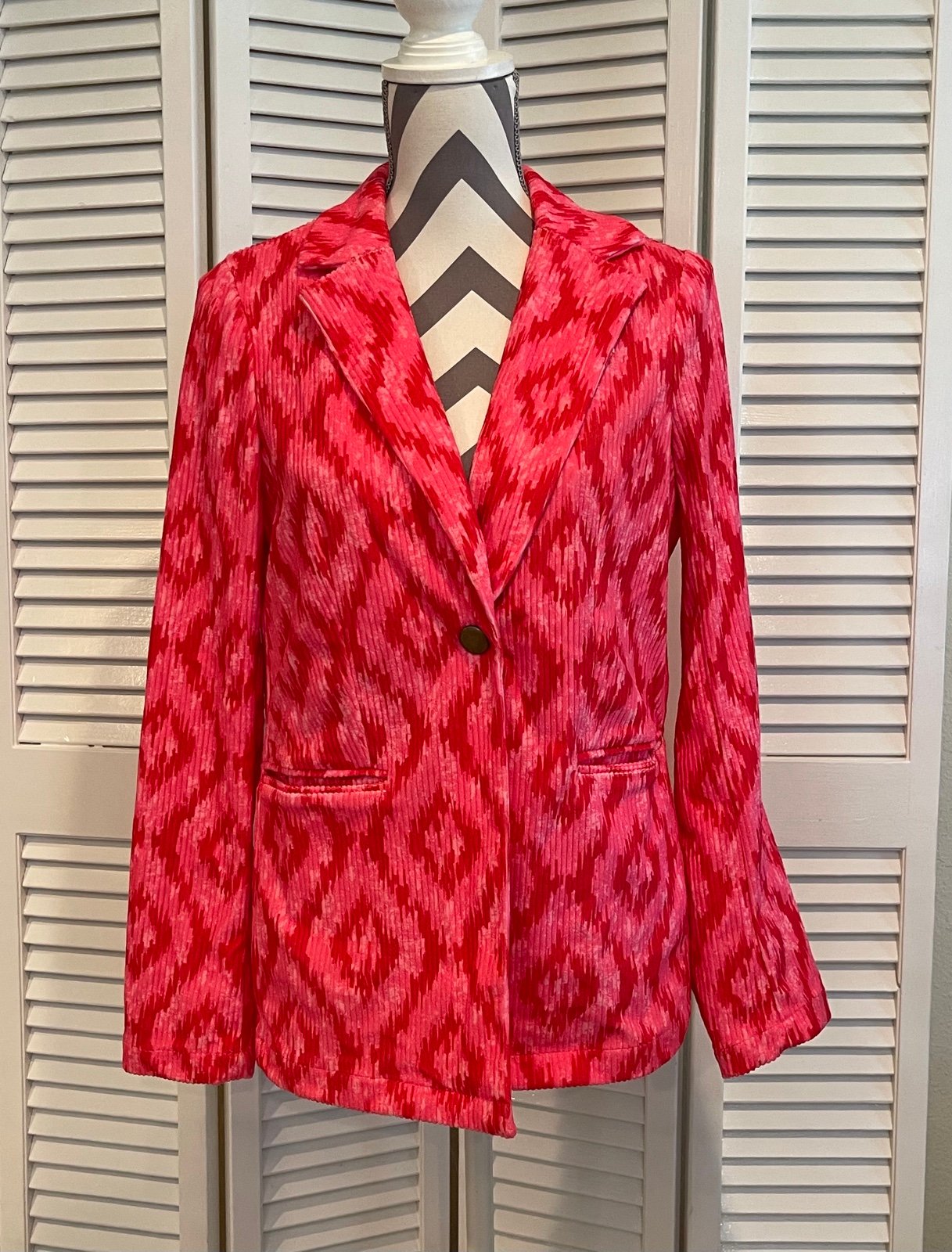 NEW - Savanna Jane Pink and Red Blazer - Size: Small