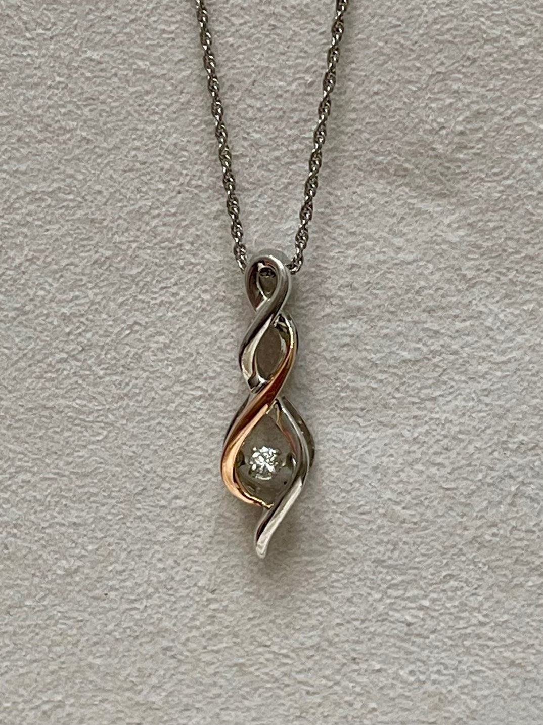 NWOT Natural Floating Diamond 10k Rose Gold & Sterling Silver Necklace