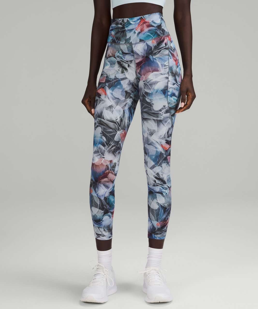Lululemon Fast and Free High Rise Tight 25” Pockets size 0 Luminescent Floral