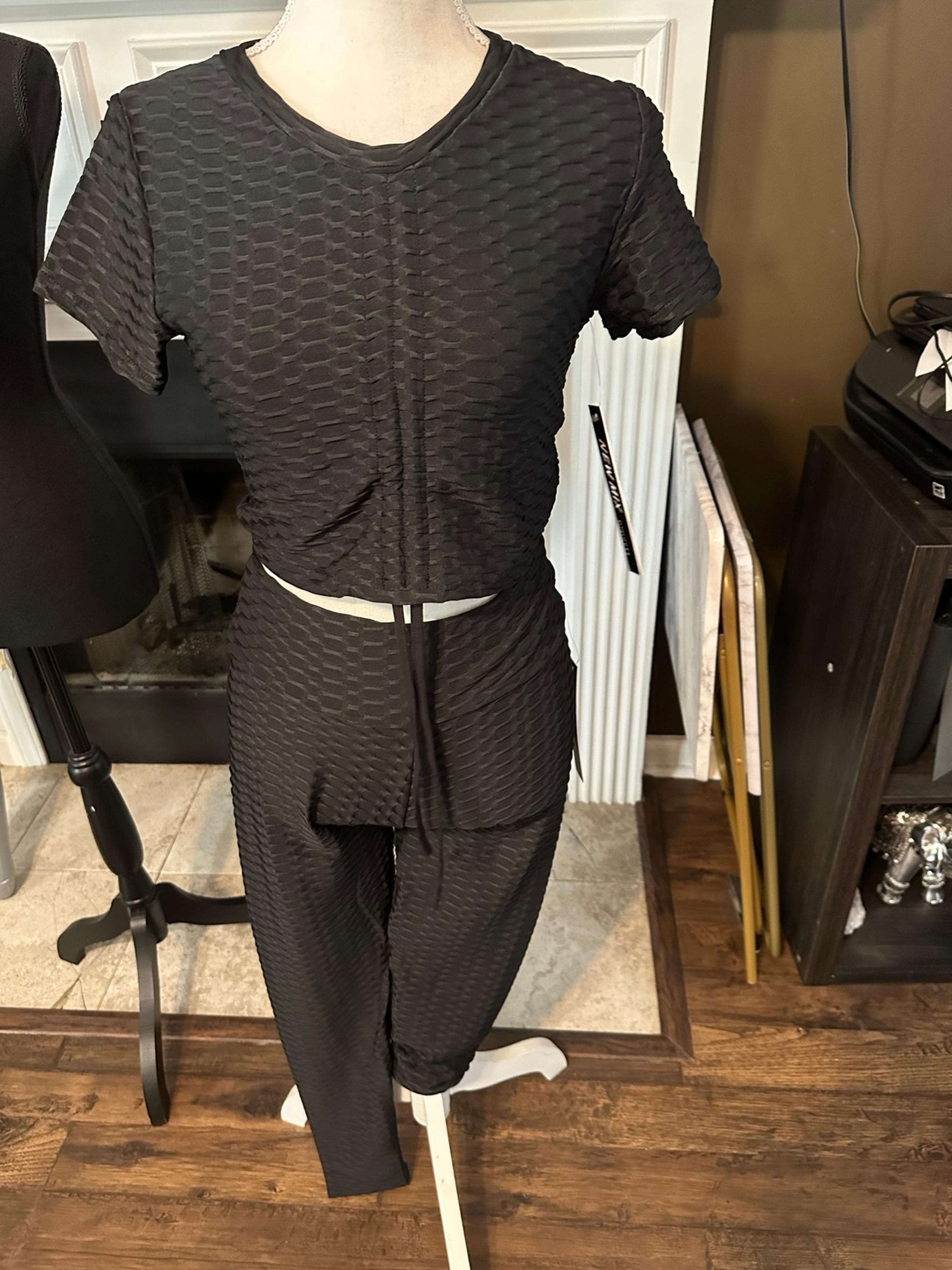 New Mix sport set top and bottom legging black size L/XL