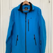 NWOT Men’s Apricoat All-Weather travel jacket