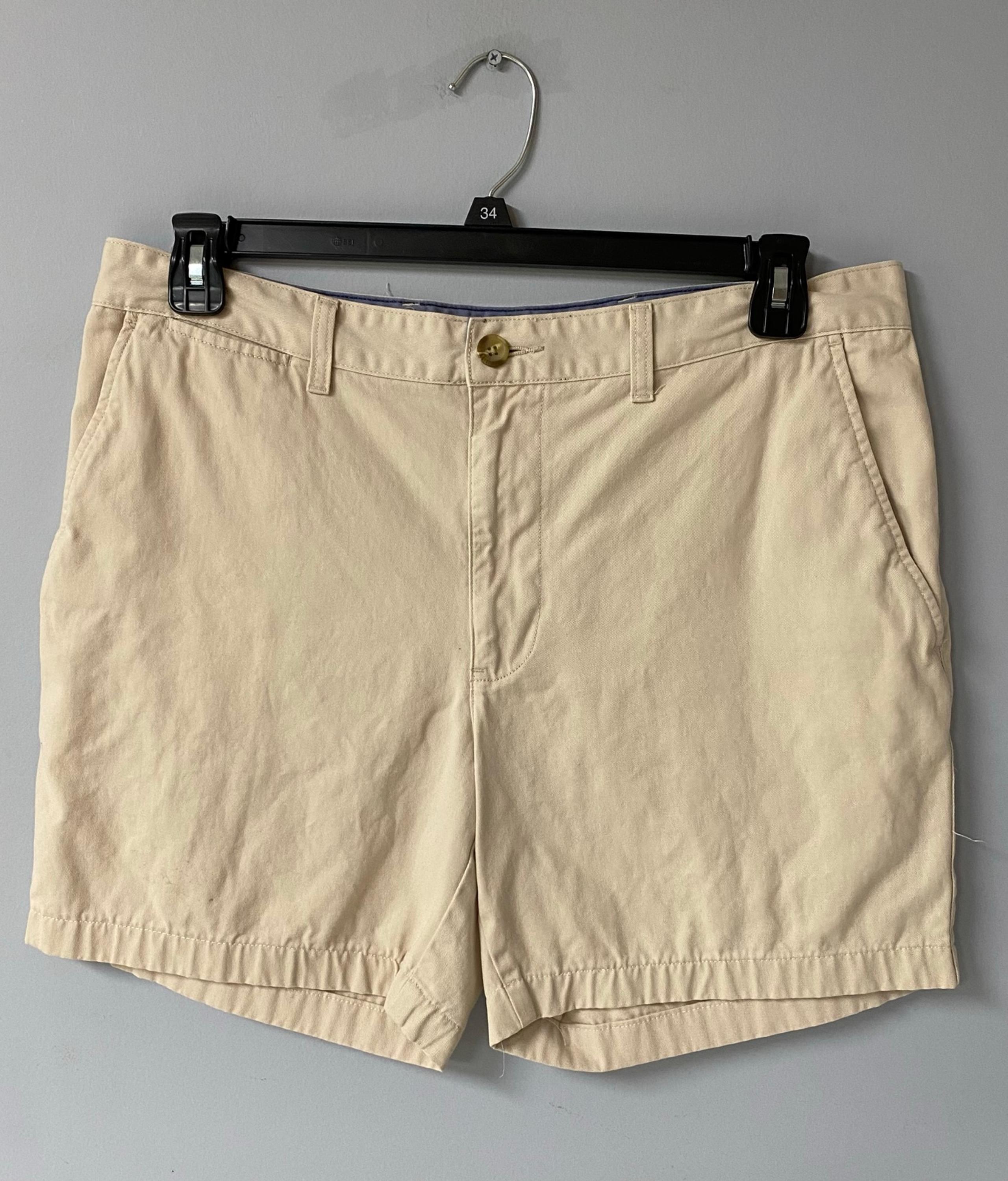 Mens GAP khaki shorts size 34