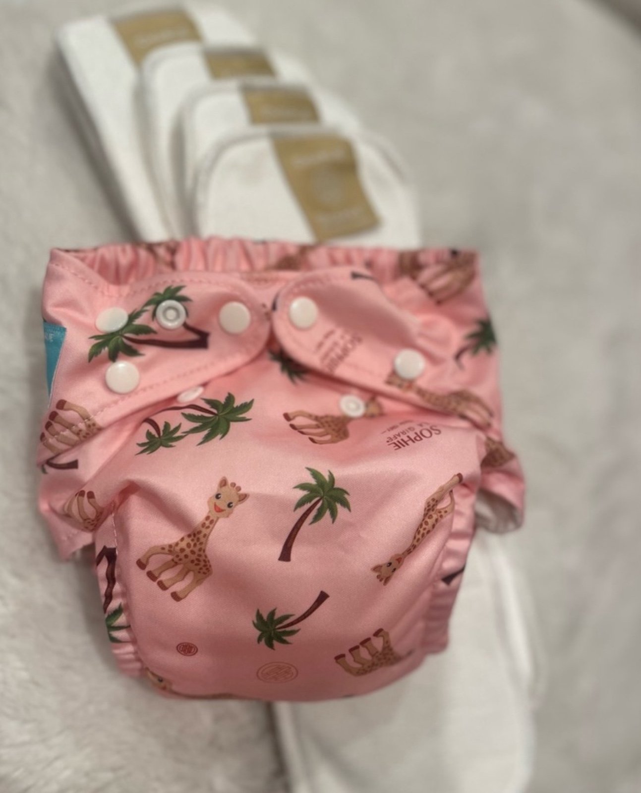 CHARLIE BANANA Baby reusable diaper with 5 reusable cloth pad. BRAND NEW
