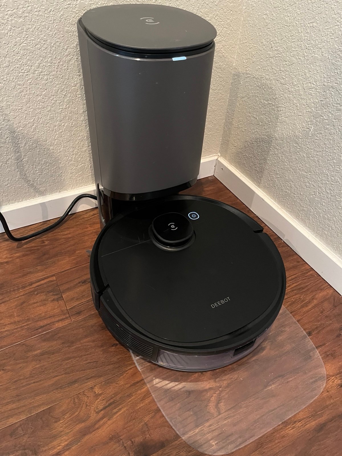 Ecovac N8+ self empty vac and mop