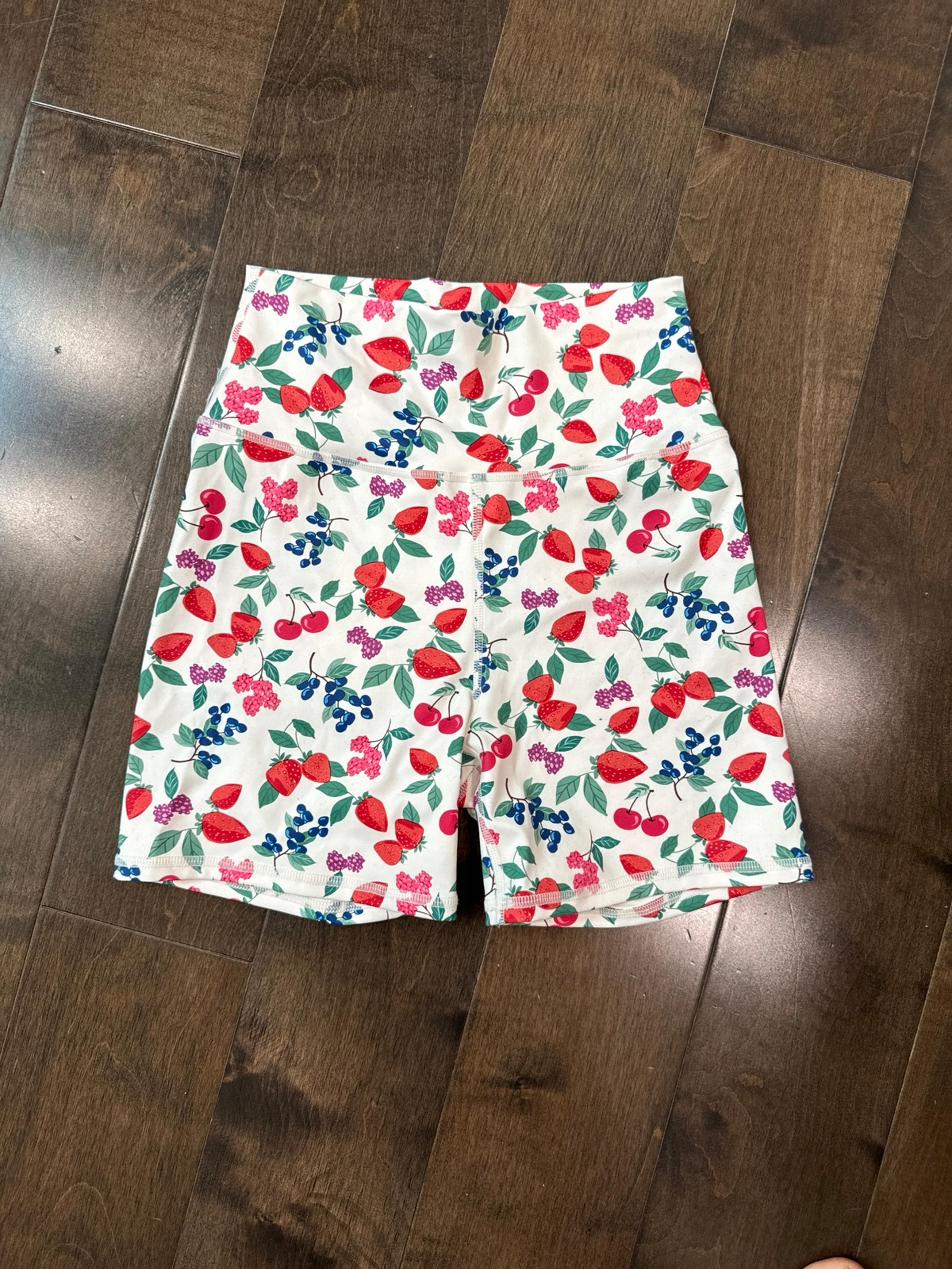 Z supply active fruit shorts small