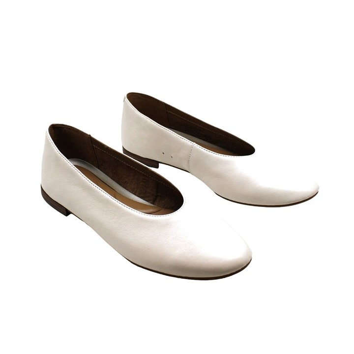 Aerosoles front shop runner