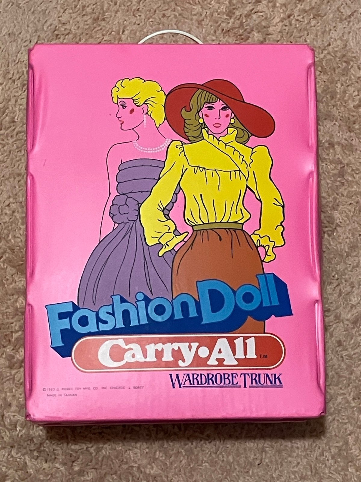 Vintage 1983 Fashion Doll Carry All Wardrobe Trunk Case Complete
