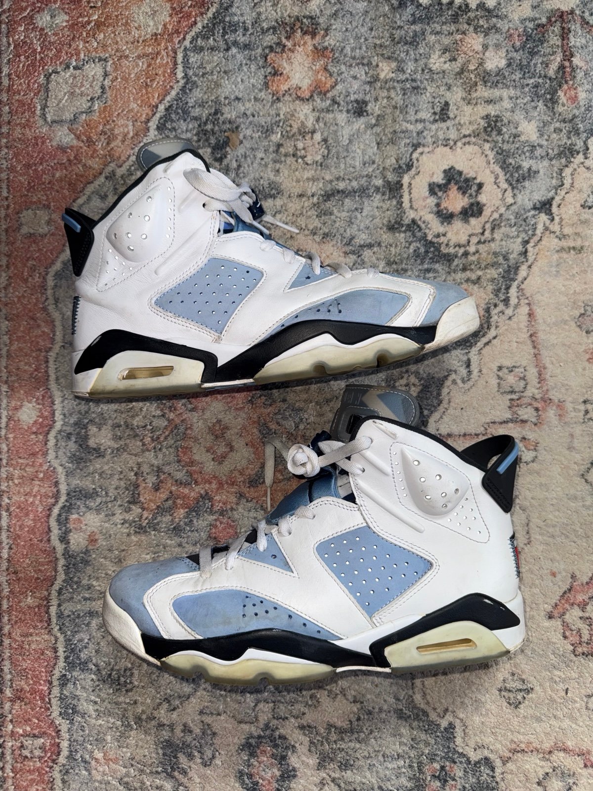 Jordan 6 UNC - Size 10