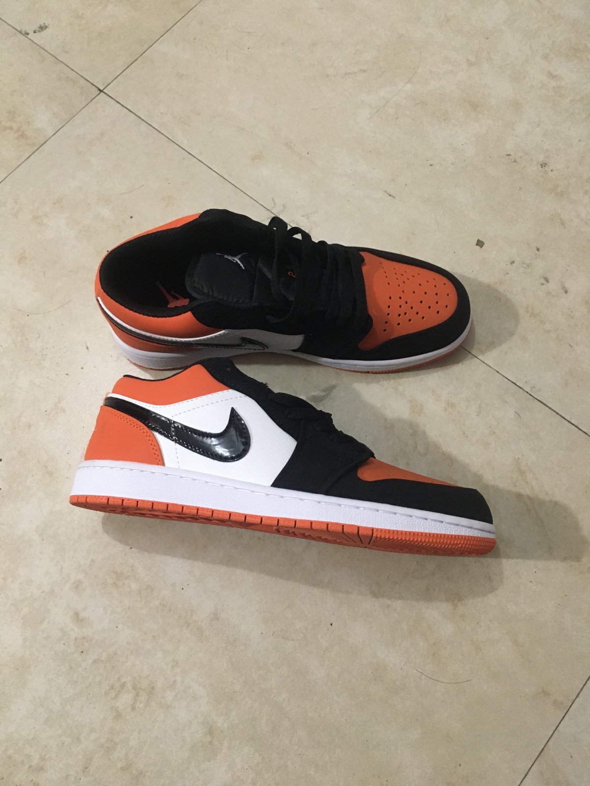 Air Jordan 1 low size 9.5