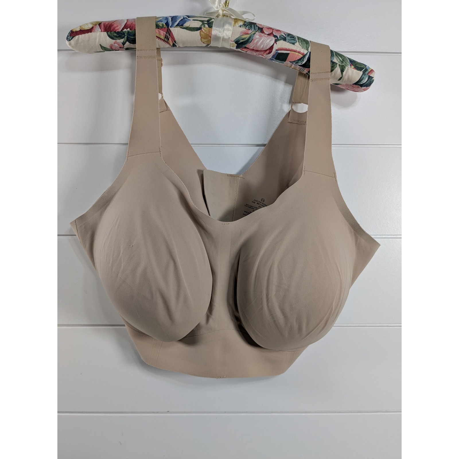Evelyn Bobbie Womens The Beyond Bra sz 2XL Nude Wireless Comfort Everyday Shape