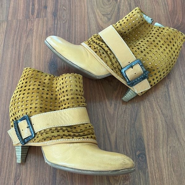 Miss Sixty camel mustard leather suede funky bootie boots size 39