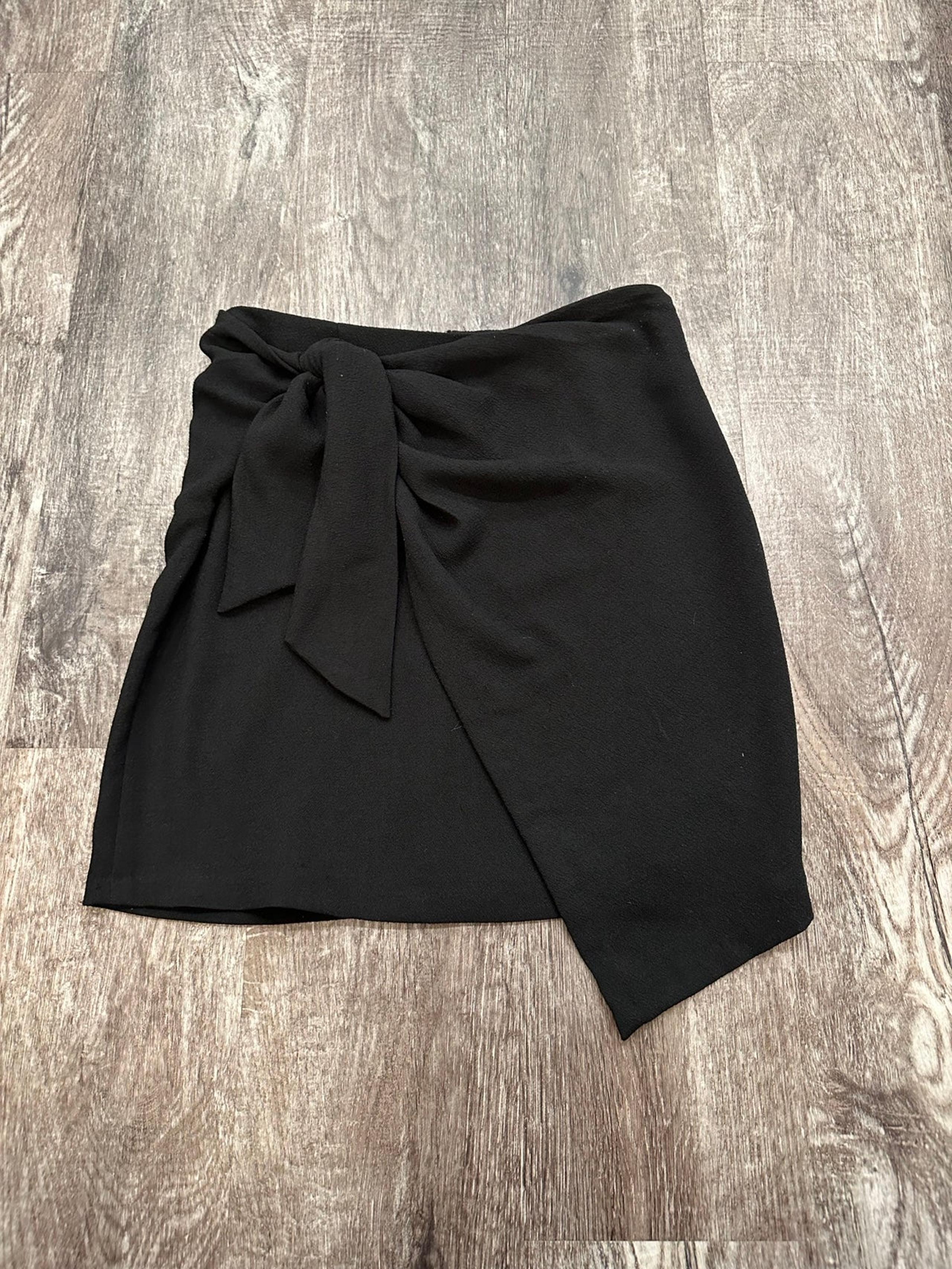 Who What Wear black draped mini skirt women’s size 2
