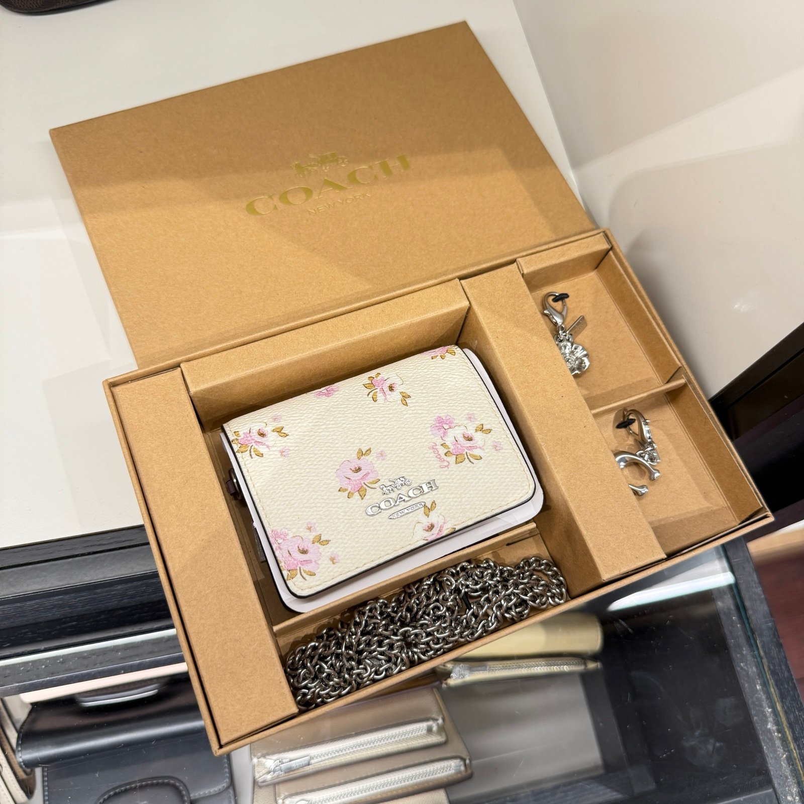Coach Boxed Mini Wallet On A Chain With Floral Print CAL70