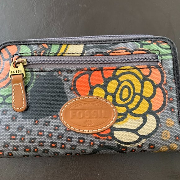 Vintage Fossil Mustard and brown Woman's Wallet