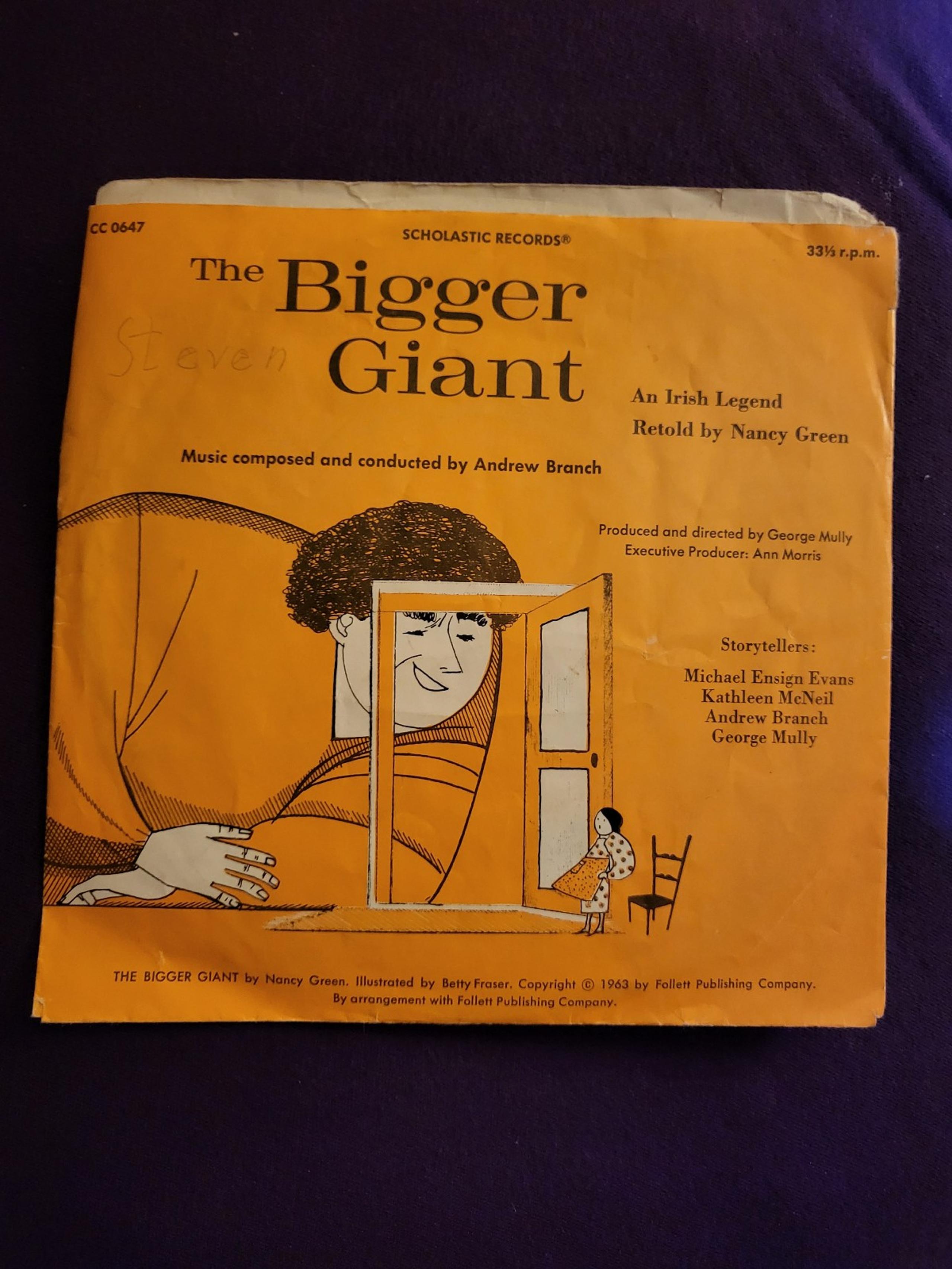 You are looking at a Vintage Scholastic Records, "THE BIGGER GIANT"

7" 33 1/3 R