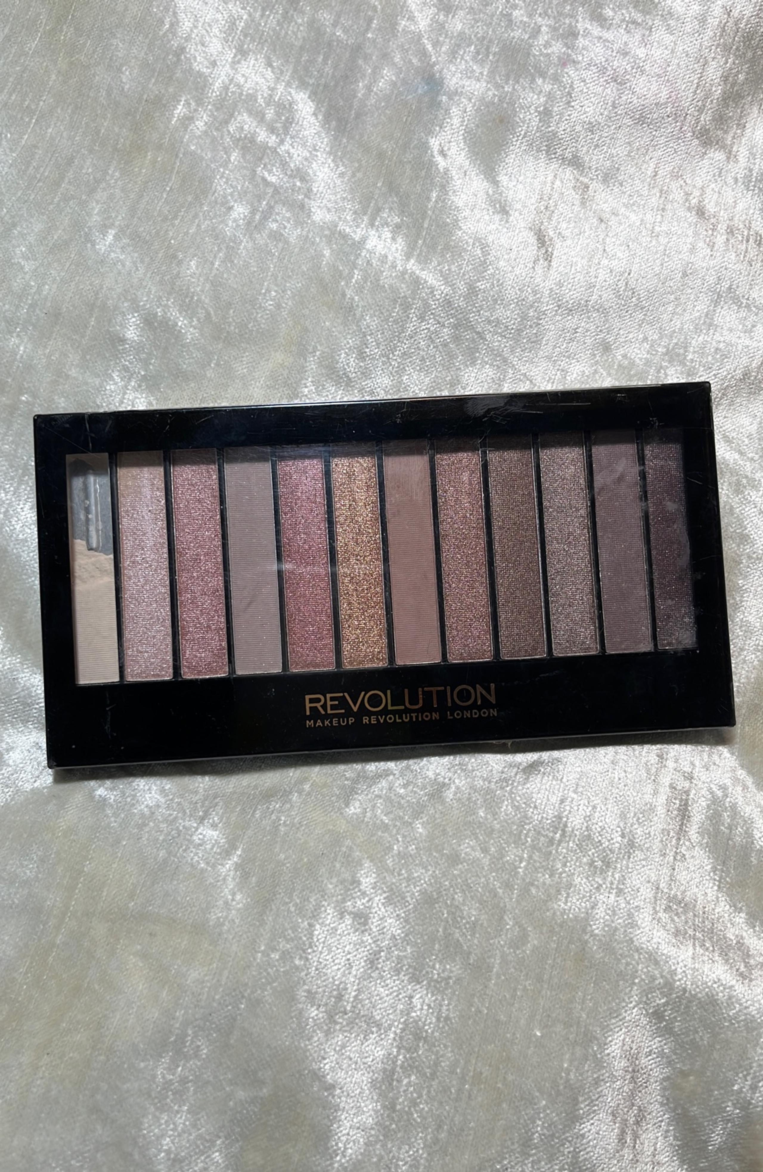 Revolution palette