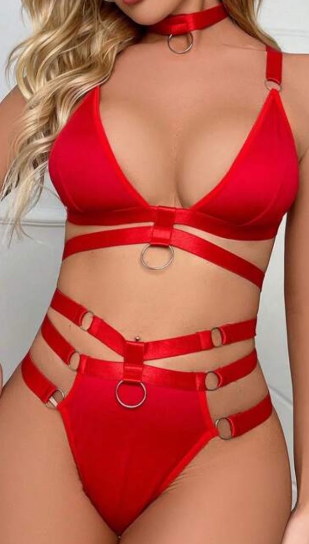 Sexy red Ring Linked Cut Out Lingerie 3pcs Set