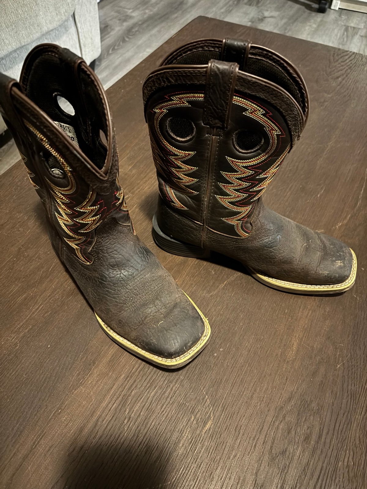 Durango youth cowboy boots size 3.5