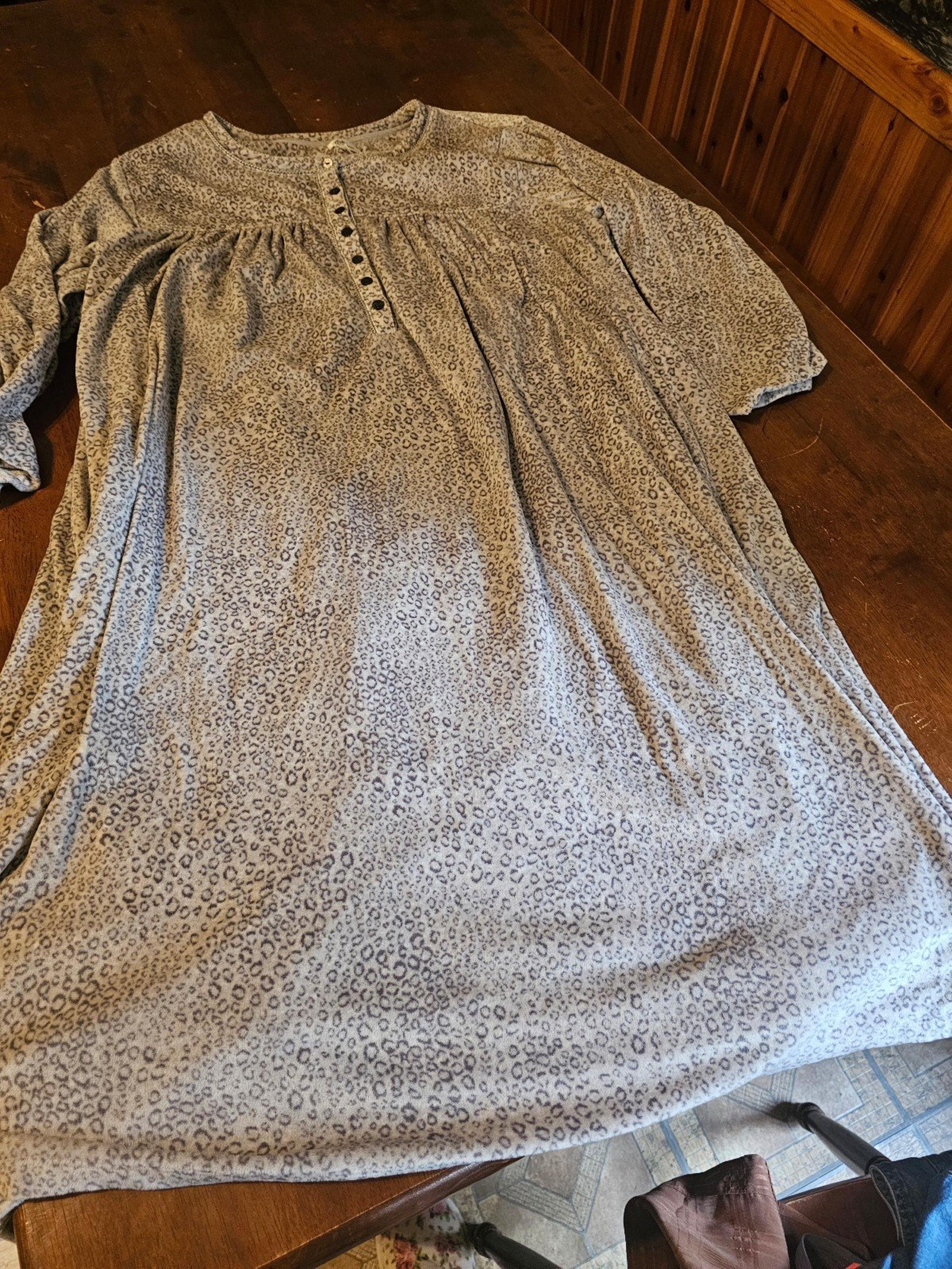 Aria Womens Grey Leopard Print Night Gown Size 4X