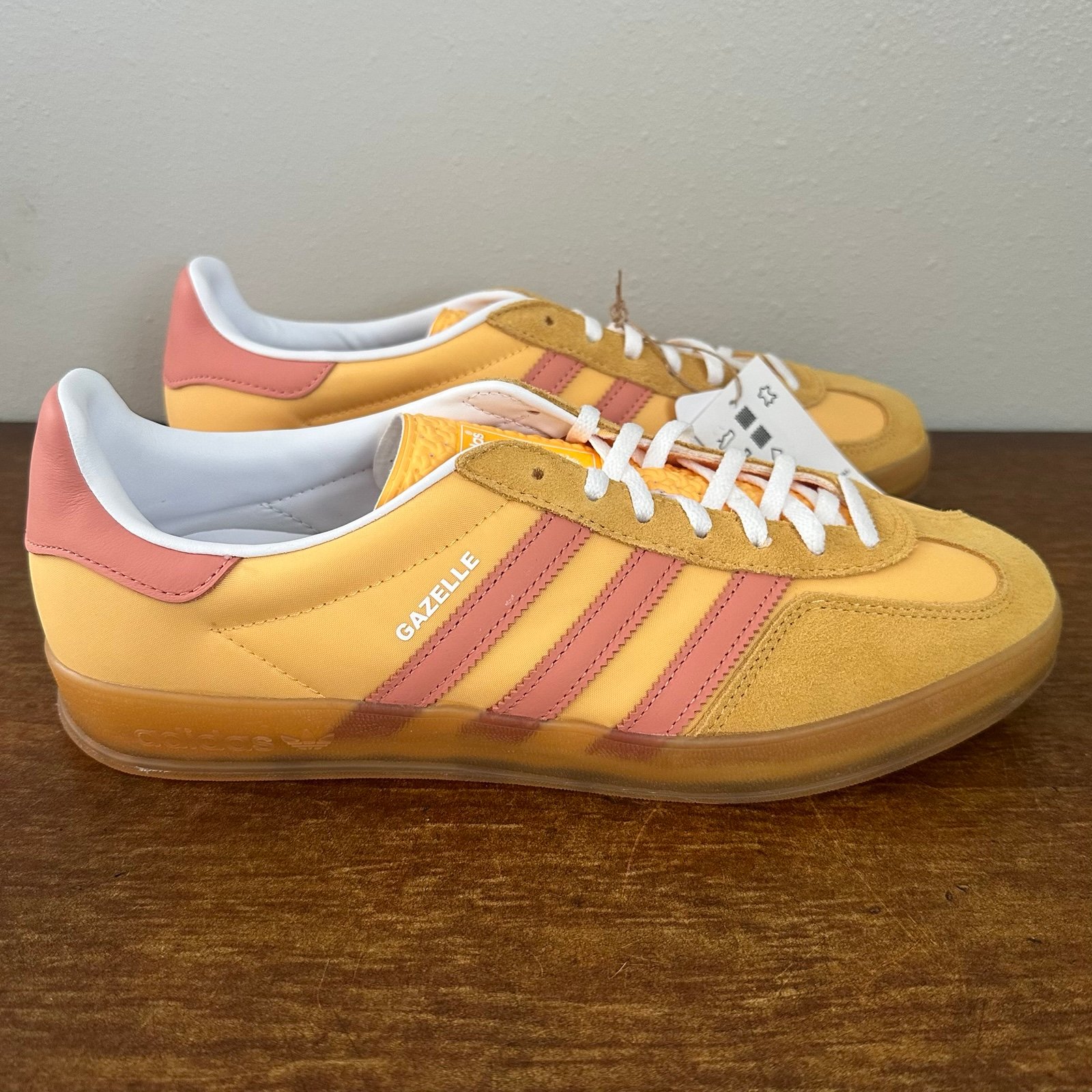 スニーカー adidas Gazelle Indoor W Yellow Pink IE2959 Adidas Women's Gazelle Indoor Suede 'Yellow/Pink' - IE2959