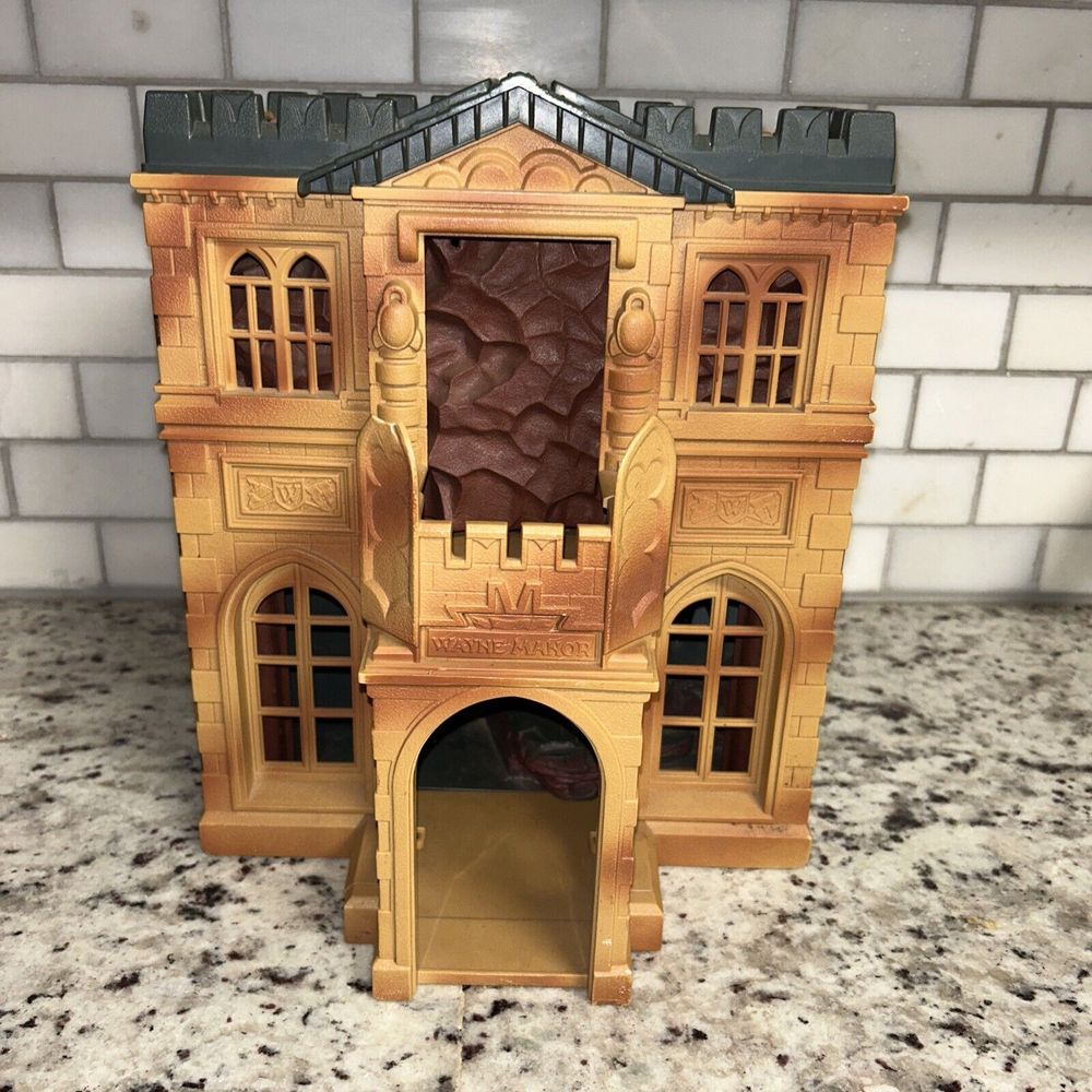 Kenner 1991 Batman Returns Wayne Manor Batcave Command Center Not Complete