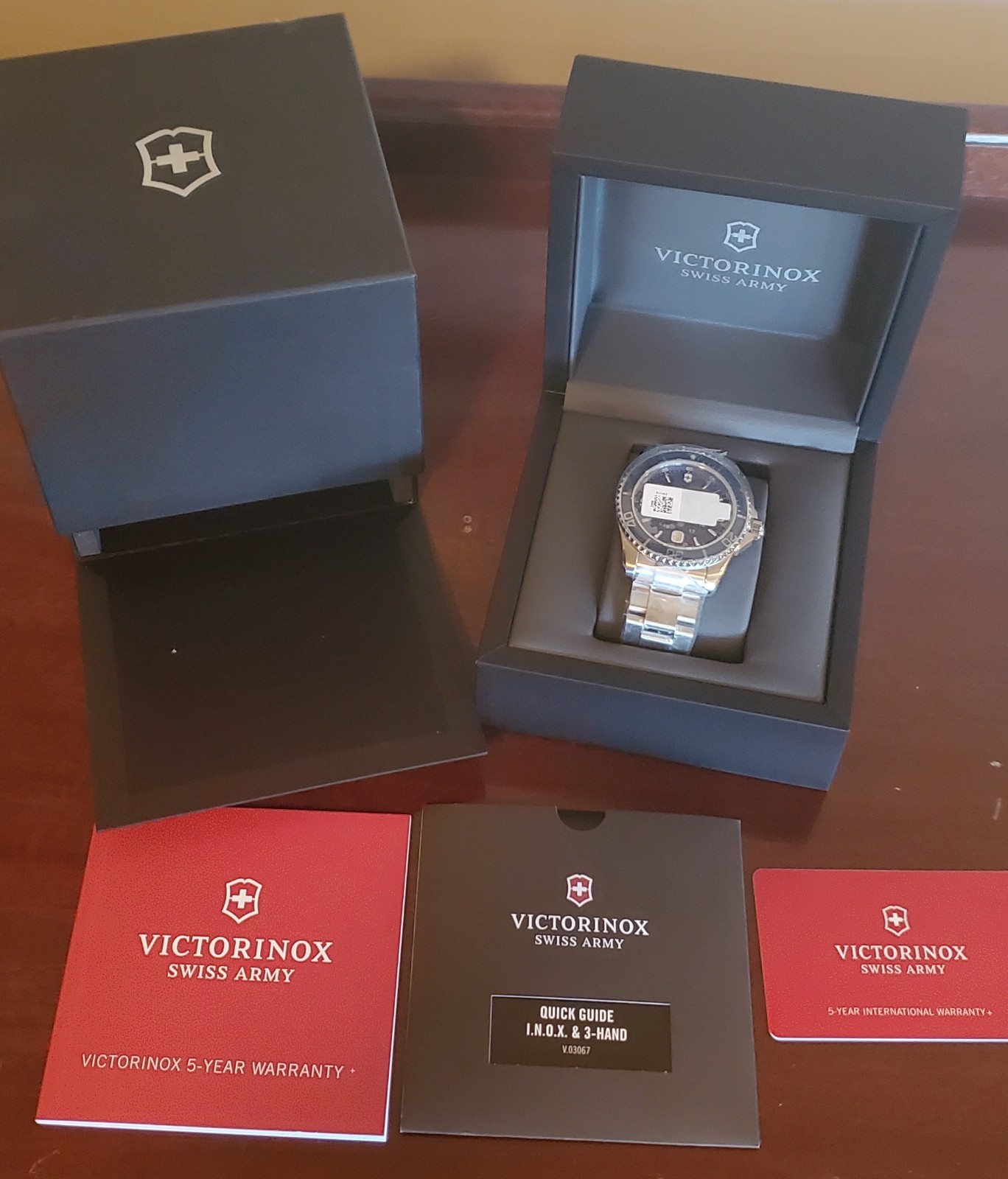VICTORINOX Swiss Army 241602 Maverick GS Navy Dial Sapphire Men's Watch