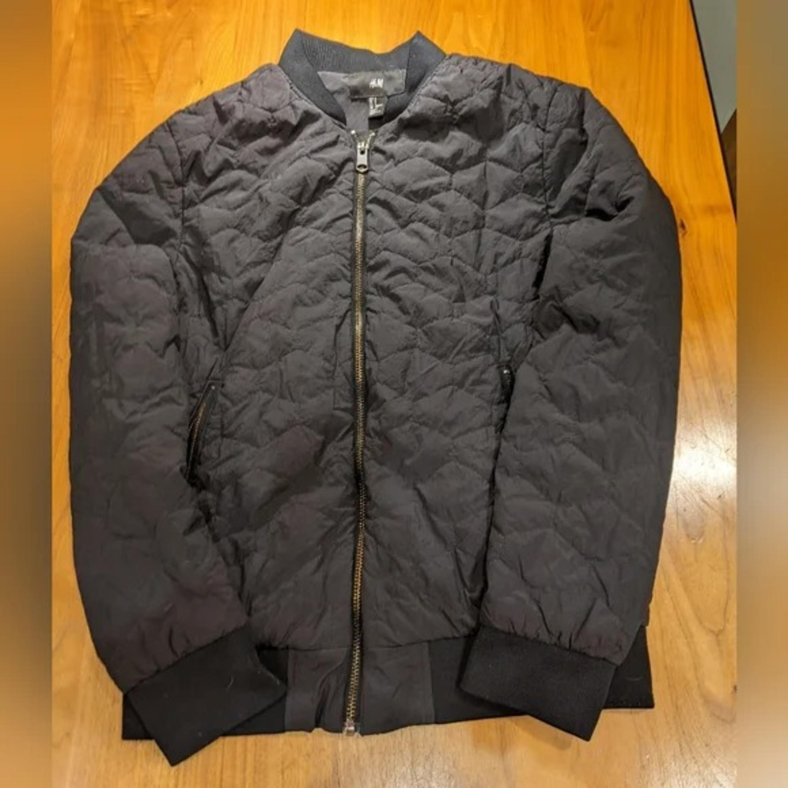 H&M - Quilted Bomber Zip-Up Collared Jacket | Size Small | Black