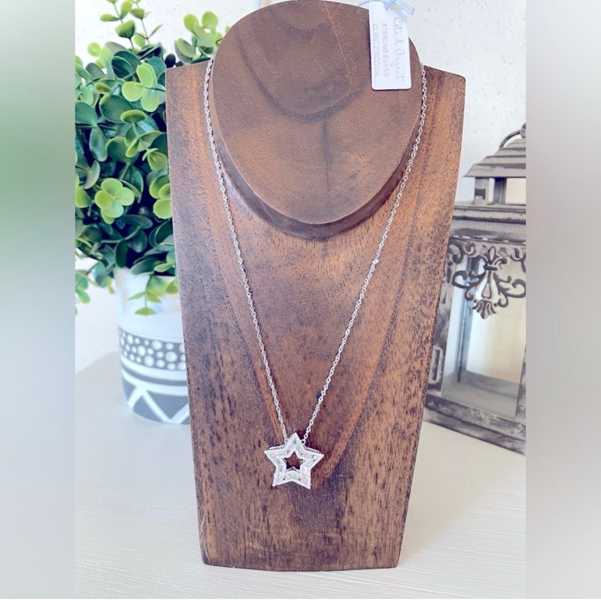 New Cate D’ Argent Star Outline Sterling Silver 925 sparkly Necklace 17.5”