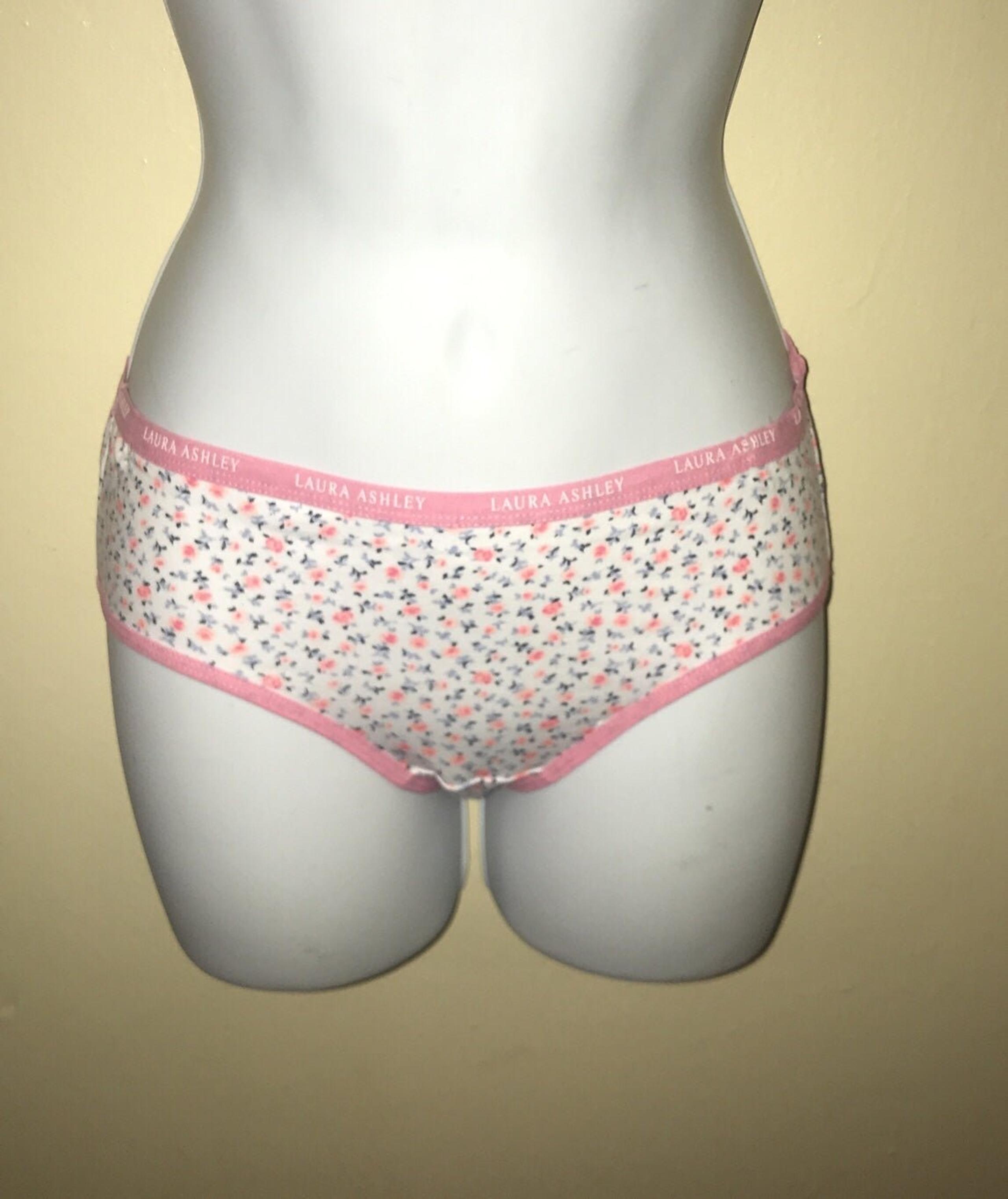 Laura Ashley pack of 5  Cotton spandex tag free panties