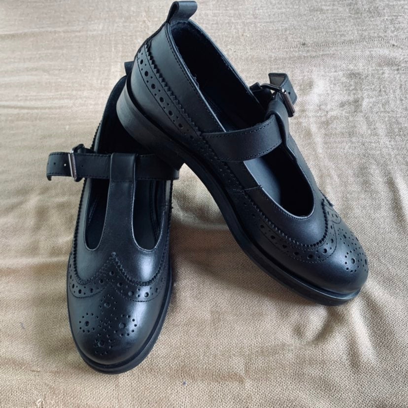 NIB ASOS Black Leather Mary Jane T-strap Shoes size 6
