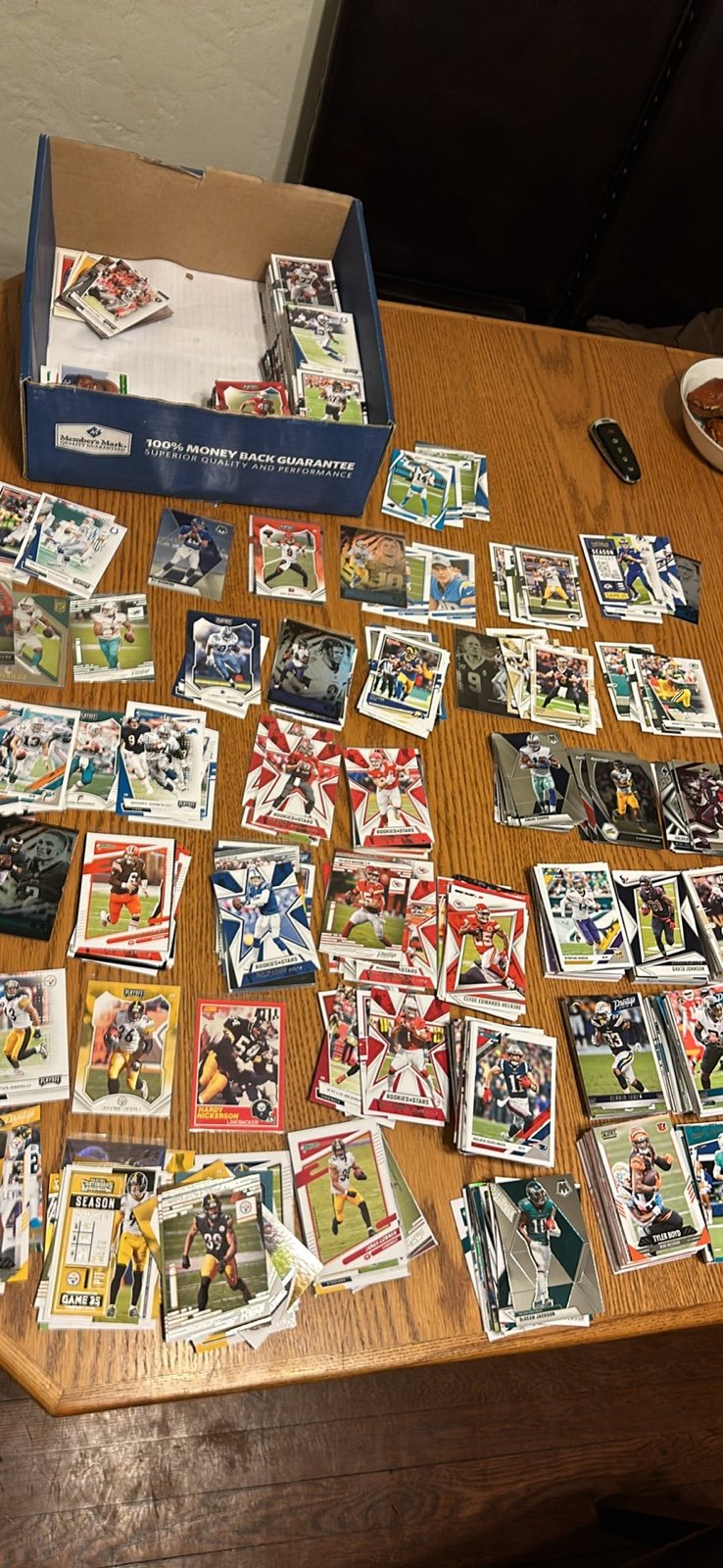 Football cards Lot premium cards,Stars, Patrick Mahones, Herbert, Brady, Darnold