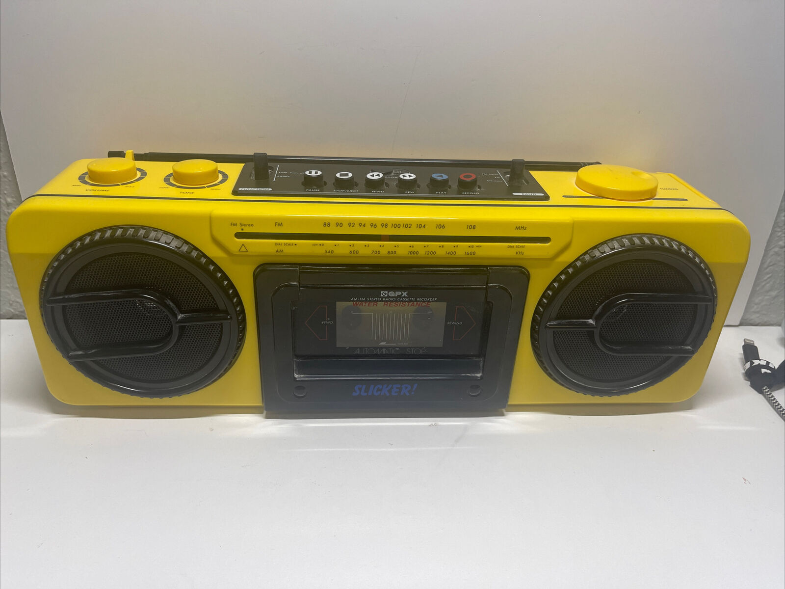 Vintage GPX C890WP AM/FM Stereo Cassette Recorder With Fold-up Side Handle