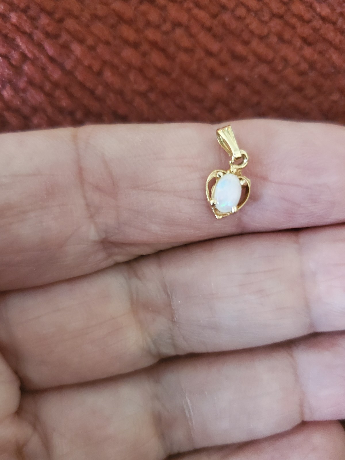 14k Yellow gold Opal Pendant