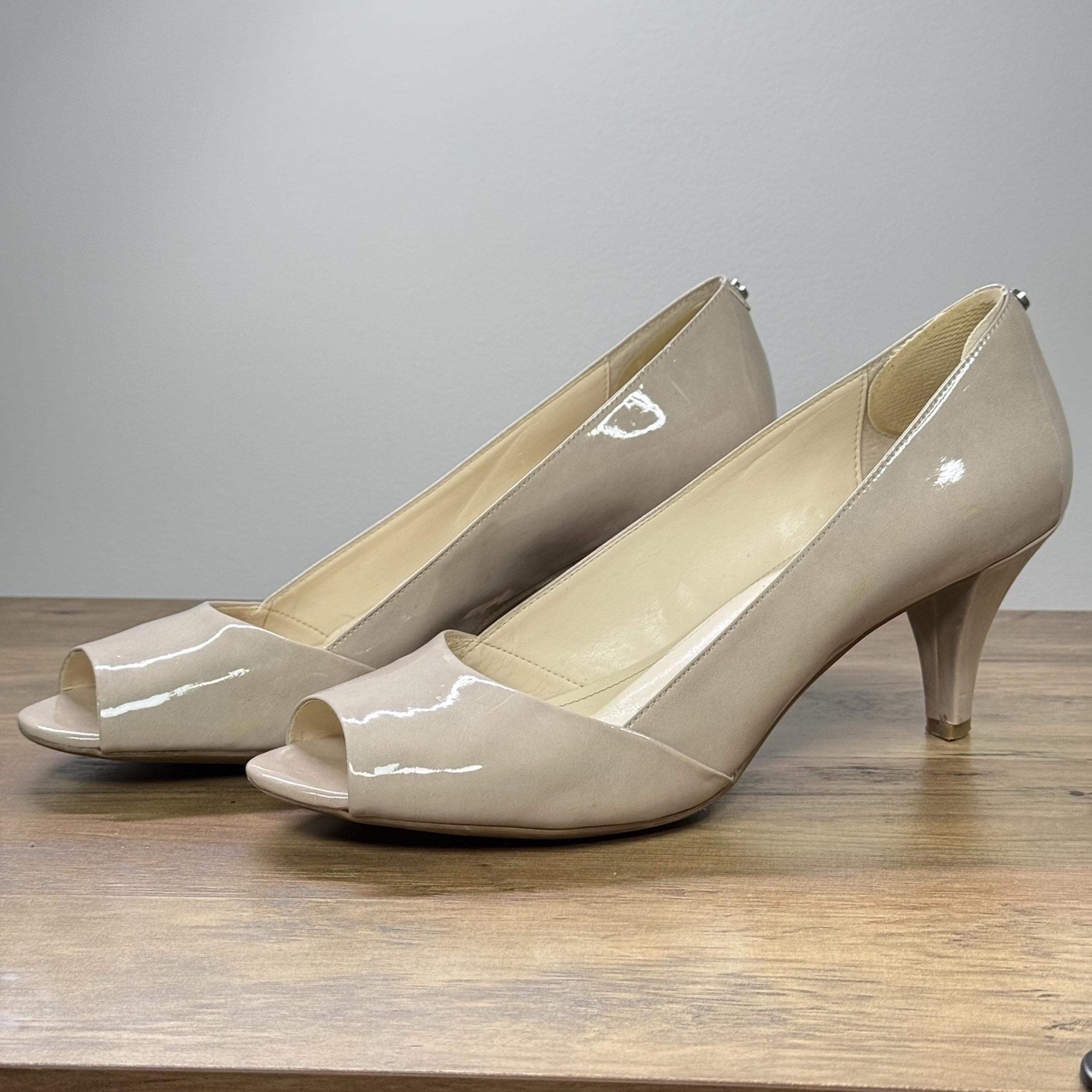 Calvin Klein Parisa Nude Patent Leather Peep Toe Kitten Heels Size 11M