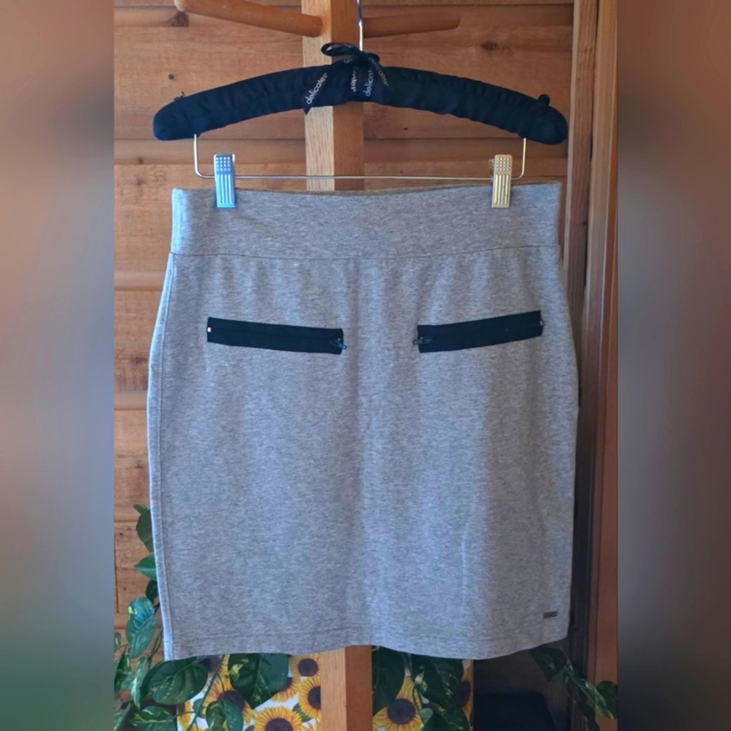 PINK Gray Women's Skirt with Black Zipper Accents