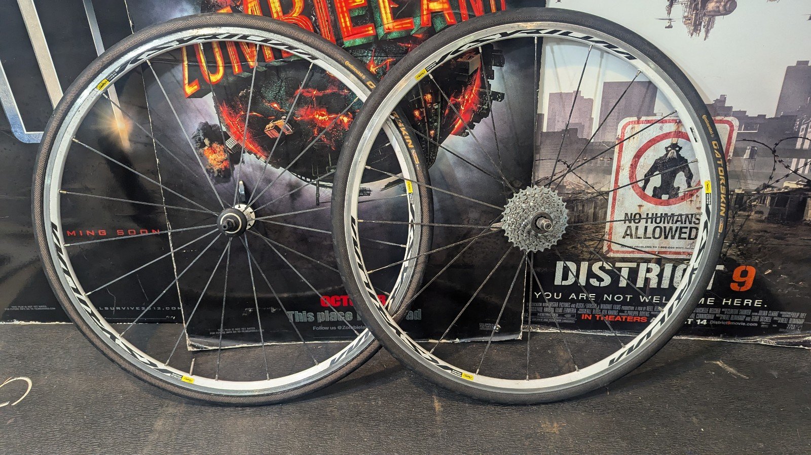 Rare White Mavic KSYRIUM Equipe Wheelset 700c Complete+Continental Tires